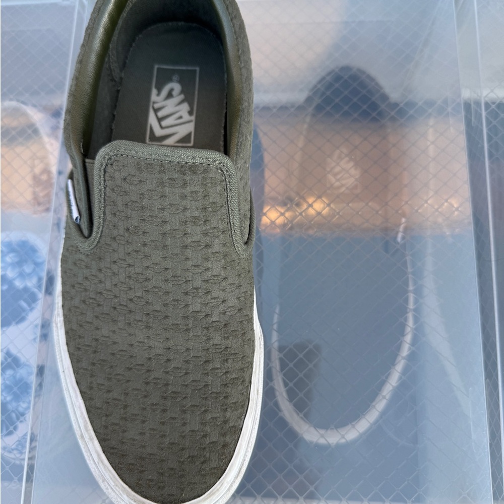 Vans near new